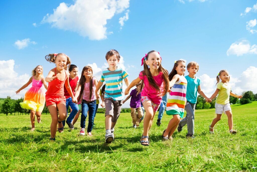 children running
